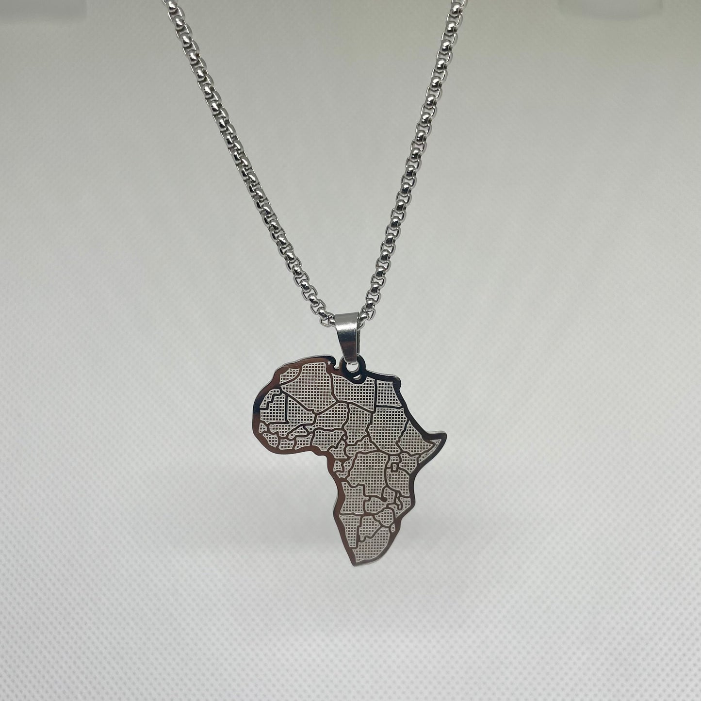 Africa Outline Necklace - Silver